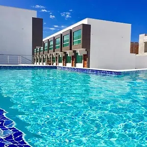 https://apartamentos-villa-dos-diamantes.hotelsportoseguro.com